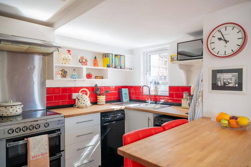 9-web-or-mls-1 HOVE PARK VILLAS FINISHED EDITS-10.