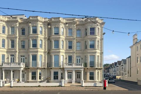 3 bedroom flat for sale, 117 Marine Parade, Worthing, West Sussex, BN11 3QQ