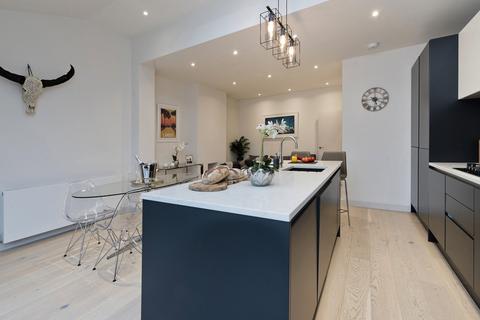 4 bedroom terraced house for sale, Fieldend Road, London, SW16
