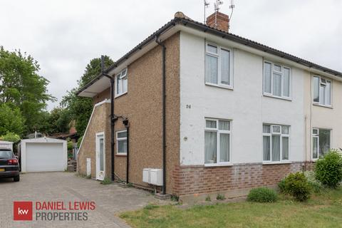 2 bedroom maisonette for sale, River Way, Loughton, IG10