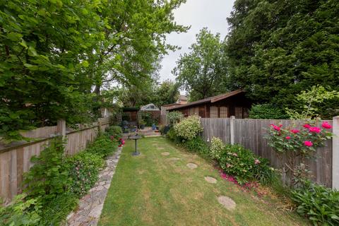 2 bedroom maisonette for sale, River Way, Loughton, IG10