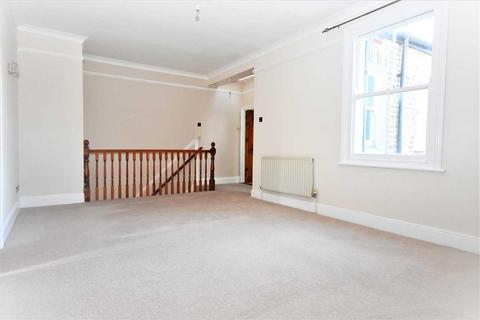2 bedroom maisonette for sale, Thames Road, Chiswick, Chiswick