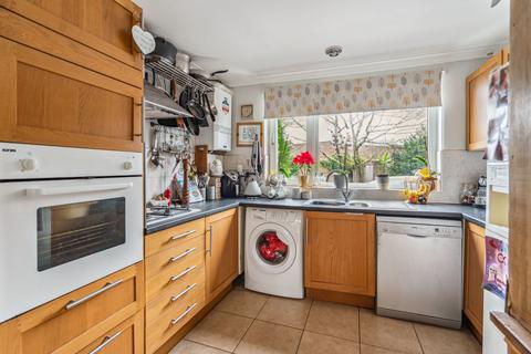 3 bedroom terraced house for sale, Yew Tree Close, Beaconsfield, HP9