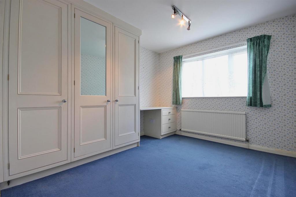 Bedroom 2 (rear)