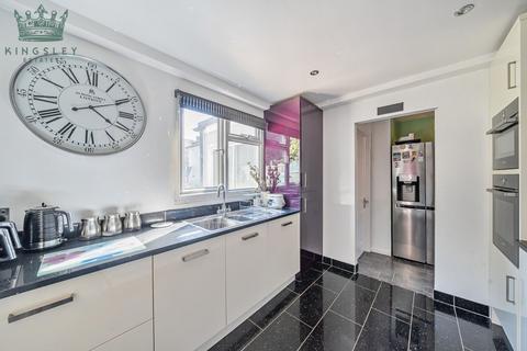 undefined, Trevose Way, Watford, WD19