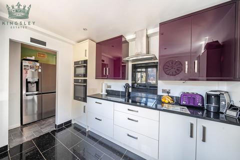 undefined, Trevose Way, Watford, WD19