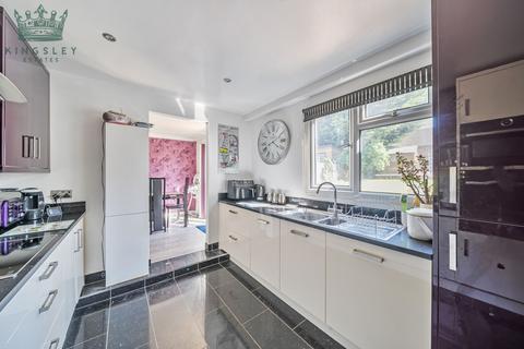 undefined, Trevose Way, Watford, WD19