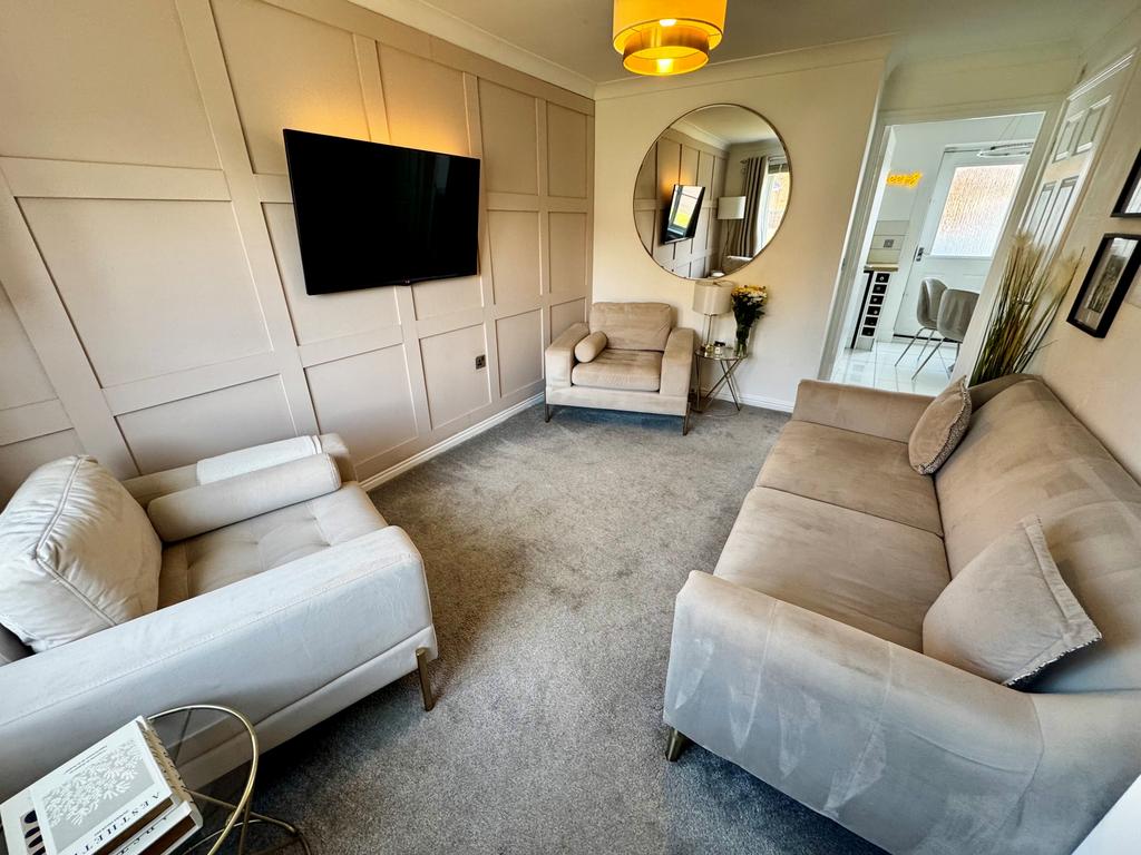 Living Room (Front)