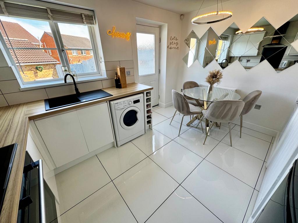 Dining Kitchen (Rear)