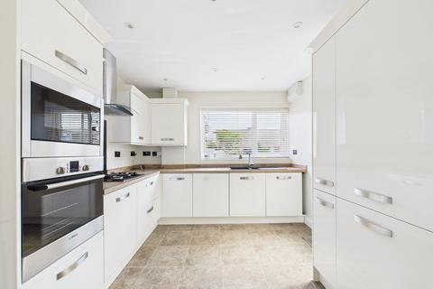 16 Basil Green, Orton Longueville, Peterborough, PE2 7AW