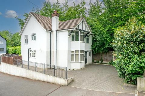 37 Adeyfield Road, Hemel Hempstead, HP2 5DP