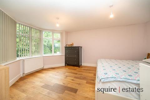 37 Adeyfield Road, Hemel Hempstead, HP2 5DP