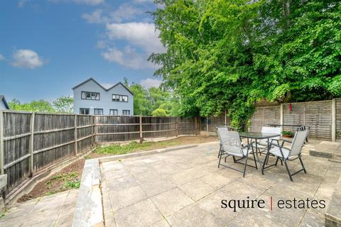 37 Adeyfield Road, Hemel Hempstead, HP2 5DP