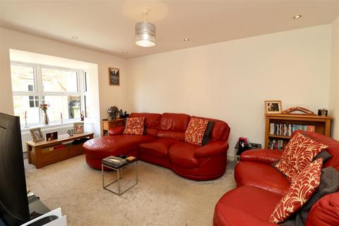 12 Cavendish Drive, Market Weighton, York, YO43 3GY