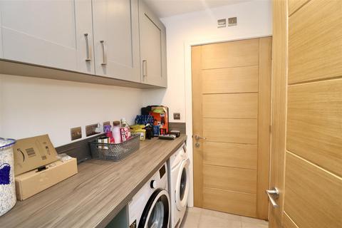 12 Cavendish Drive, Market Weighton, York, YO43 3GY