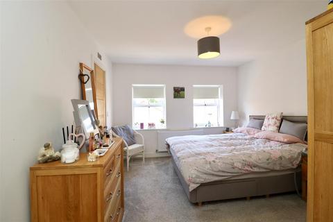 12 Cavendish Drive, Market Weighton, York, YO43 3GY