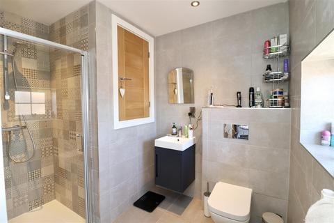 12 Cavendish Drive, Market Weighton, York, YO43 3GY
