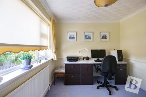 10 Chevington Way, Hornchurch, RM12 6RN