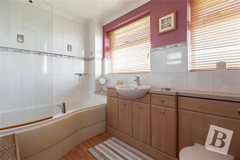 10 Chevington Way, Hornchurch, RM12 6RN
