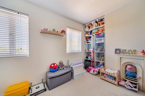 102 Ash Tree Road, Bitterne Park, Southampton, SO18 1LZ