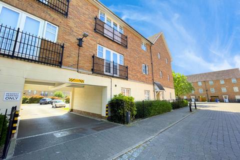 2 bedroom flat for sale, Caspian Way, Purfleet, Essex, RM19