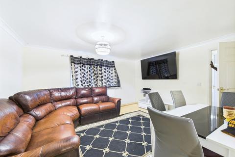 2 bedroom flat for sale, Caspian Way, Purfleet, Essex, RM19