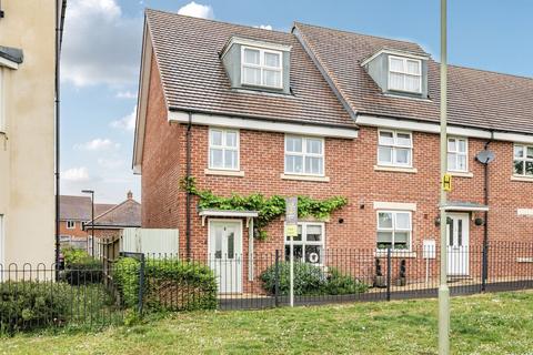 27 Arena Close, Andover, SP11 6YD
