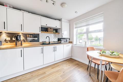 27 Arena Close, Andover, SP11 6YD