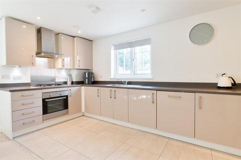 2 bedroom flat for sale, Edward Betts Close, Aylesford