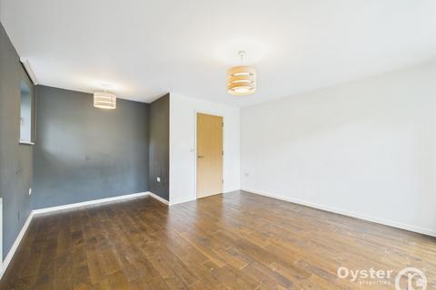 2 bedroom apartment to rent, Peacock Close, Hay House, NW7