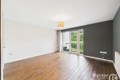 2 bedroom apartment to rent, Peacock Close, Hay House, NW7