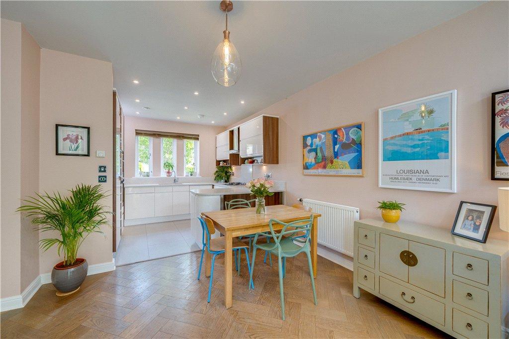 Dining/Kitchen