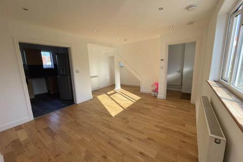 3 bedroom semi-detached house for sale, Sturgess Avenue, Hendon