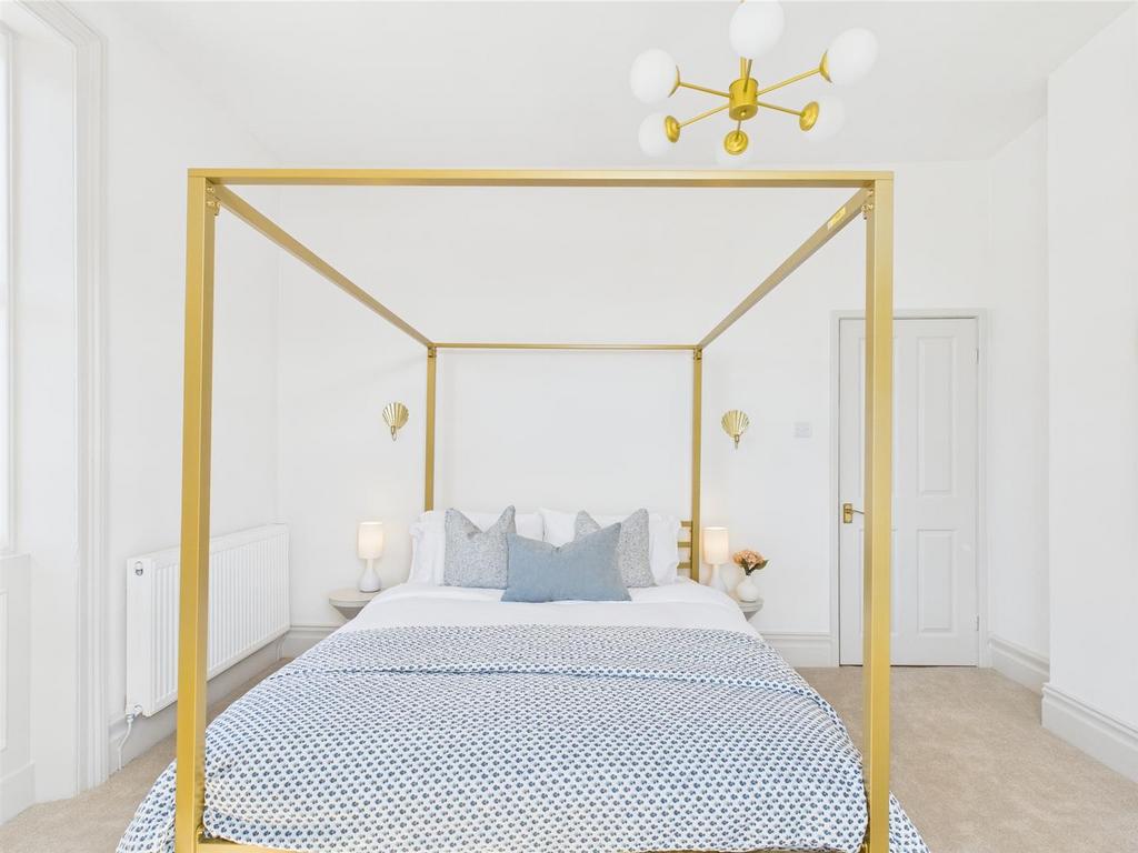 Bed 1 3.jpg