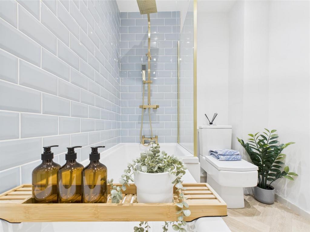 Bath 2.jpg