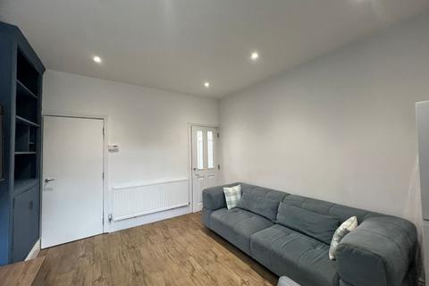 1 bedroom in a house share to rent, Olive Grove Road, Sheffield S2