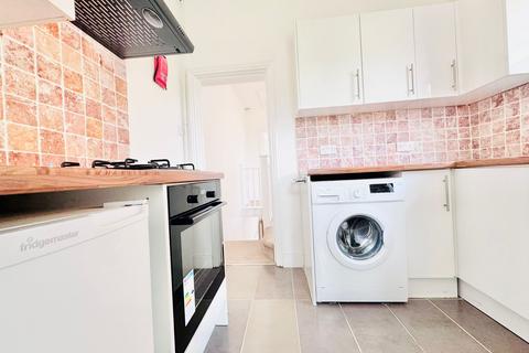 12 Alberta Road, Enfield, EN1 1JB