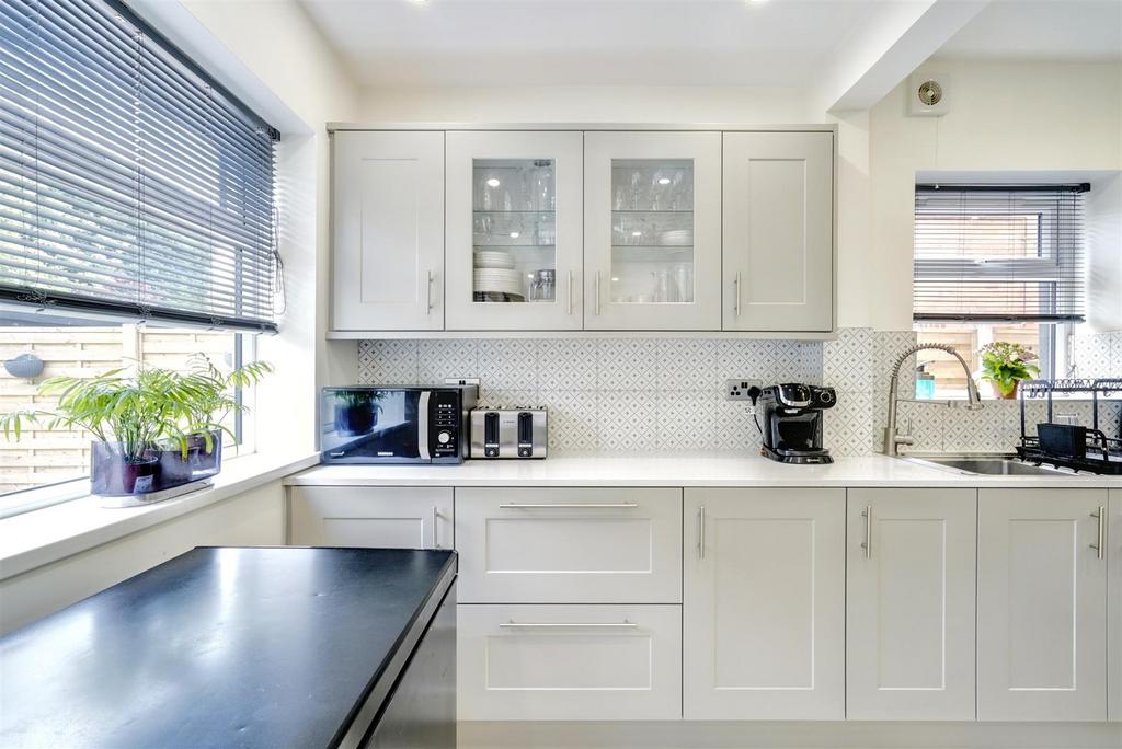 Kitchen 1 3.jpeg