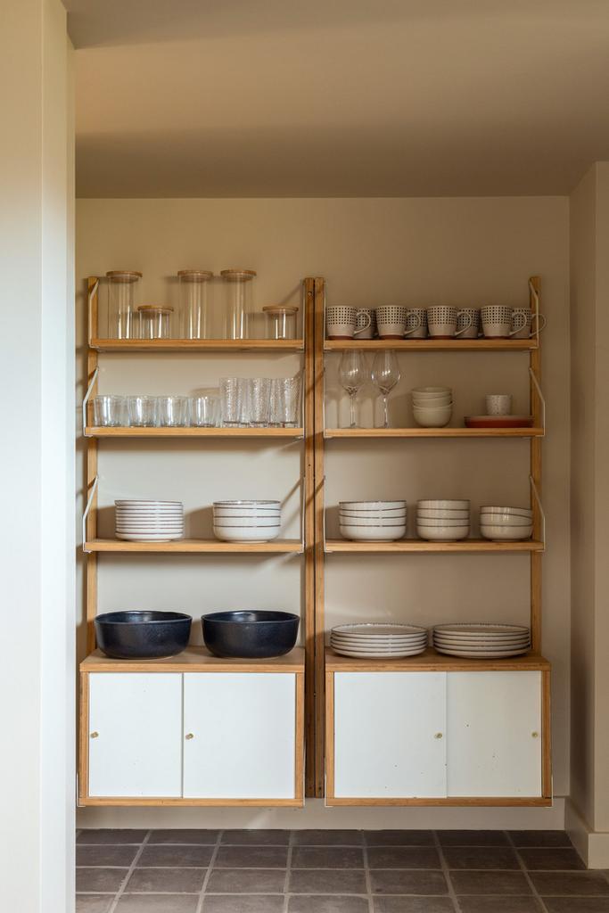 243859 - a0 O6700000k GAHi EAO N84.jpg