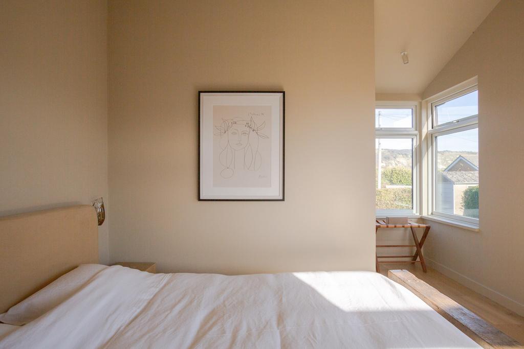 243550 - Swanage - The Modern House-22.jpg