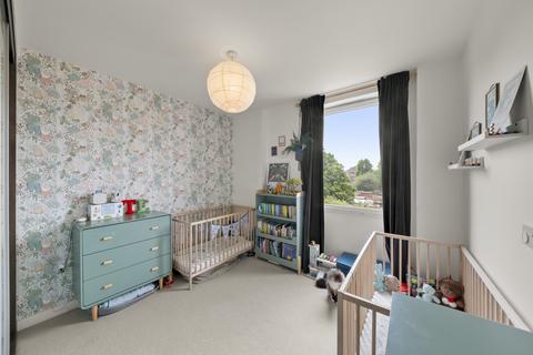 undefined, Holman Drive, Hanwell Borders, UB2