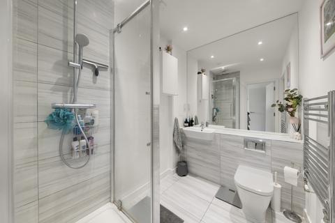 2 bedroom apartment for sale, Holman Drive, Hanwell Borders, UB2