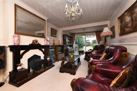 3 bedroom semi-detached house for sale, St. Albans Avenue, Upminster RM14
