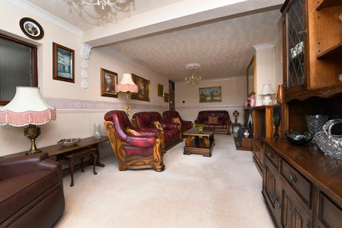 3 bedroom semi-detached house for sale, St. Albans Avenue, Upminster RM14