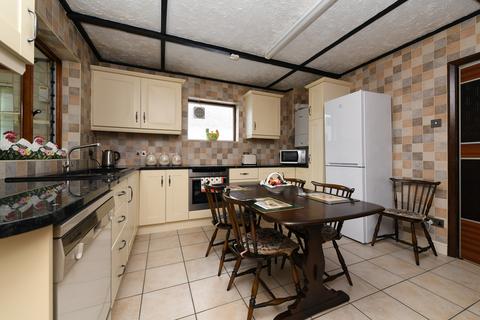 3 bedroom semi-detached house for sale, St. Albans Avenue, Upminster RM14