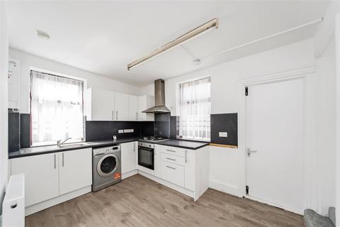 44 Raynham Terrace, London, N18 2JN
