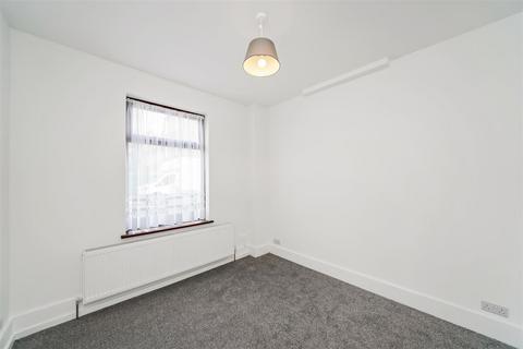 44 Raynham Terrace, London, N18 2JN