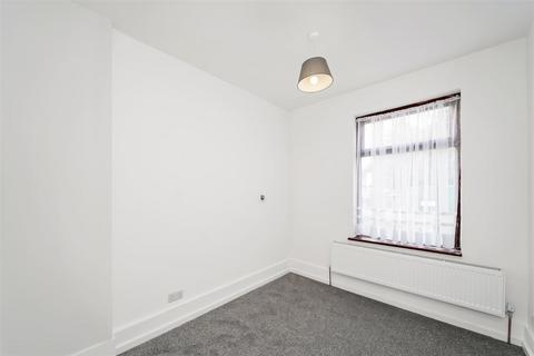 44 Raynham Terrace, London, N18 2JN