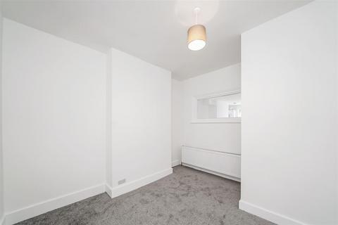 44 Raynham Terrace, London, N18 2JN