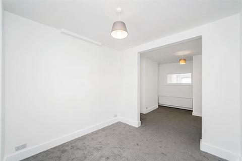 44 Raynham Terrace, London, N18 2JN